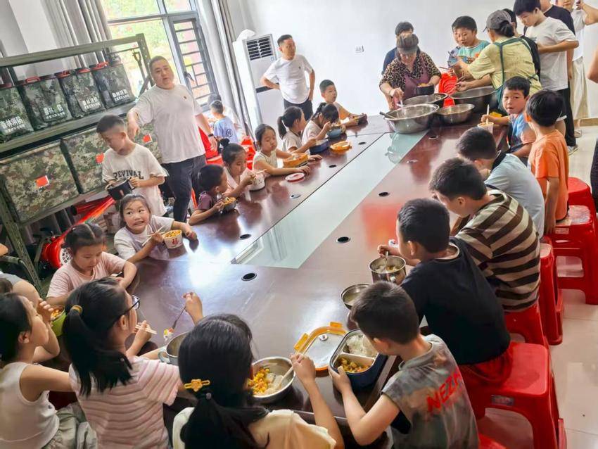 7.10-爱心托管 守护成长.docx