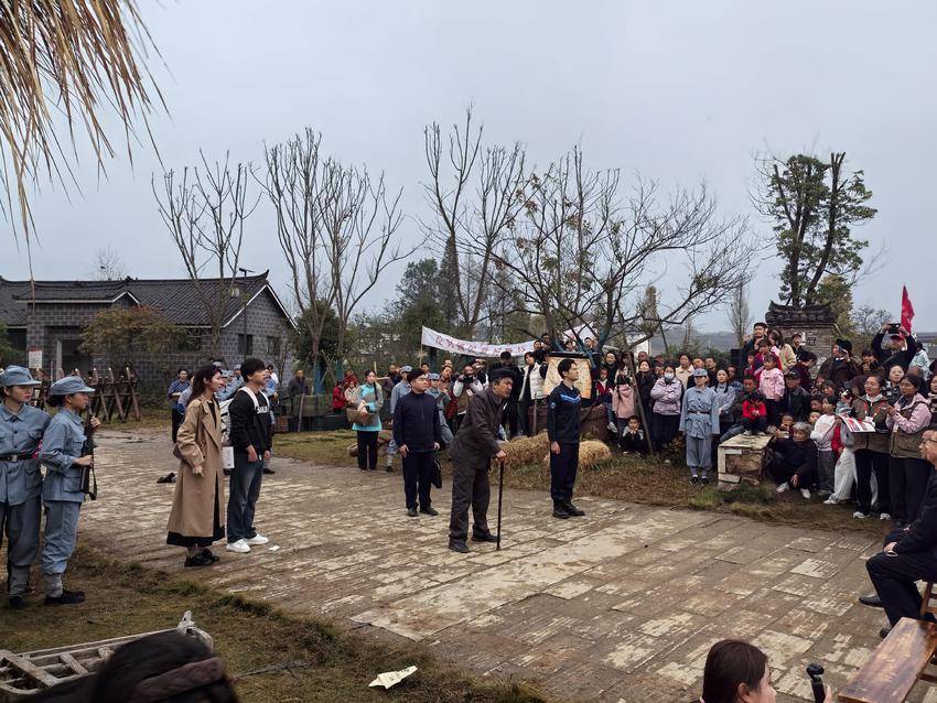 用好红色资源的大悟实践——记2025年湖北红色旅游季暨第三届“大别山上红旗飘”主题传播活动（图文）.docx