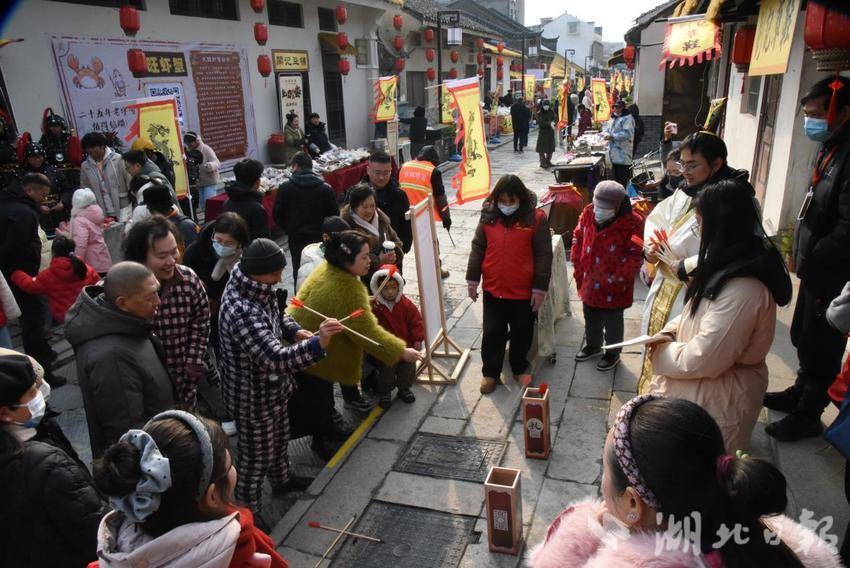 1.2西城街道：元旦文旅盛宴暖意浓 多方聚力守护平安年.docx