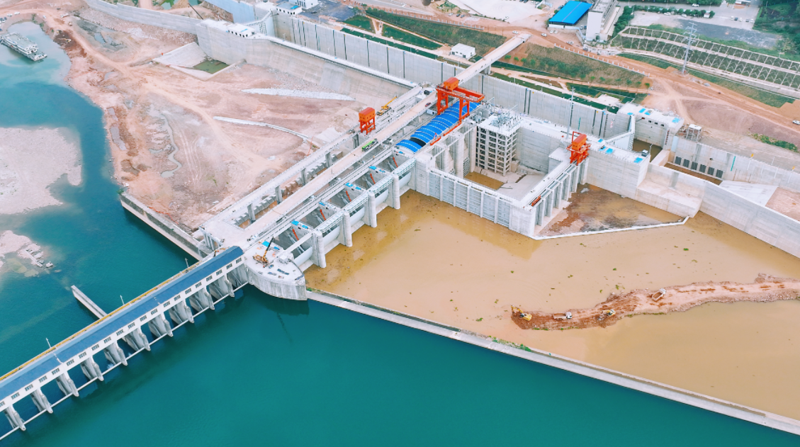 【交通强国】中交二航局湖南常德艳洲枢纽项目成功蓄水.doc