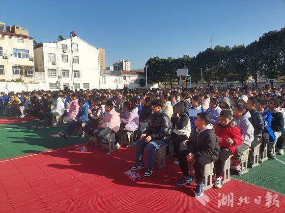 预热“122”，广水交警走进校园话安全“不降温”