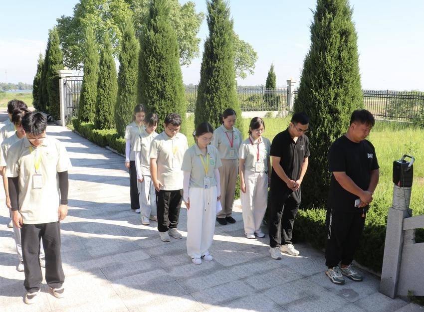 缅怀抗日无名烈士，传承红色基因--堵城镇“七七事变“纪念日缅怀活动纪实.docx