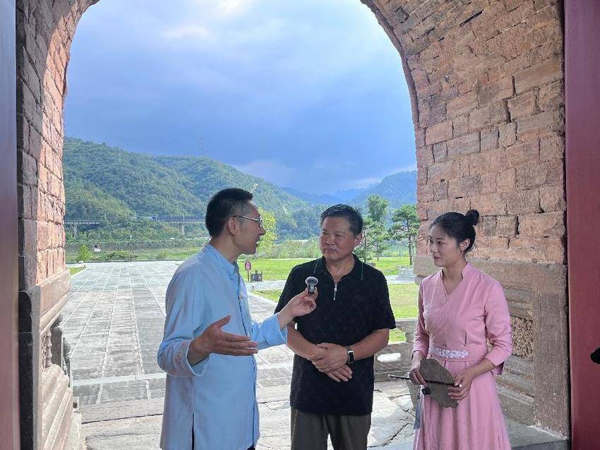 《武当雅集》之“三丰遇真”.docx