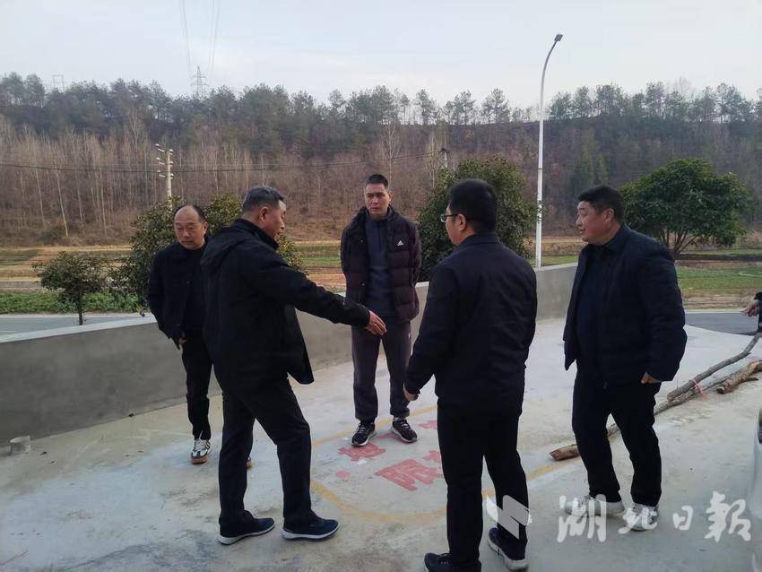 收心聚力谋新篇(0205)(副本).docx