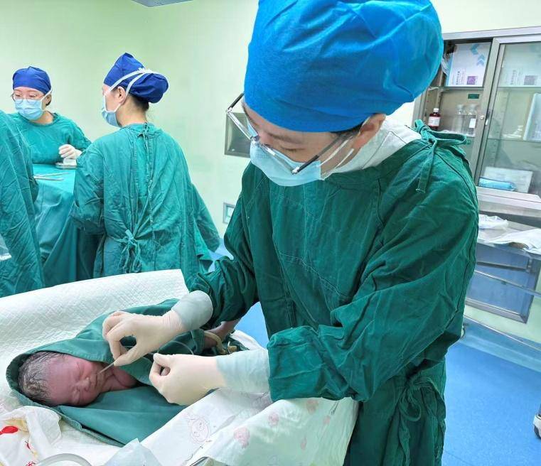 新年第一啼!天门“元旦宝宝”踏新而来.docx