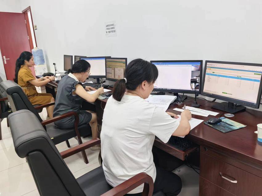 评标委员会专家利用“评标专家快速纠错机制和专家轨迹见证系统”启动纠错程序