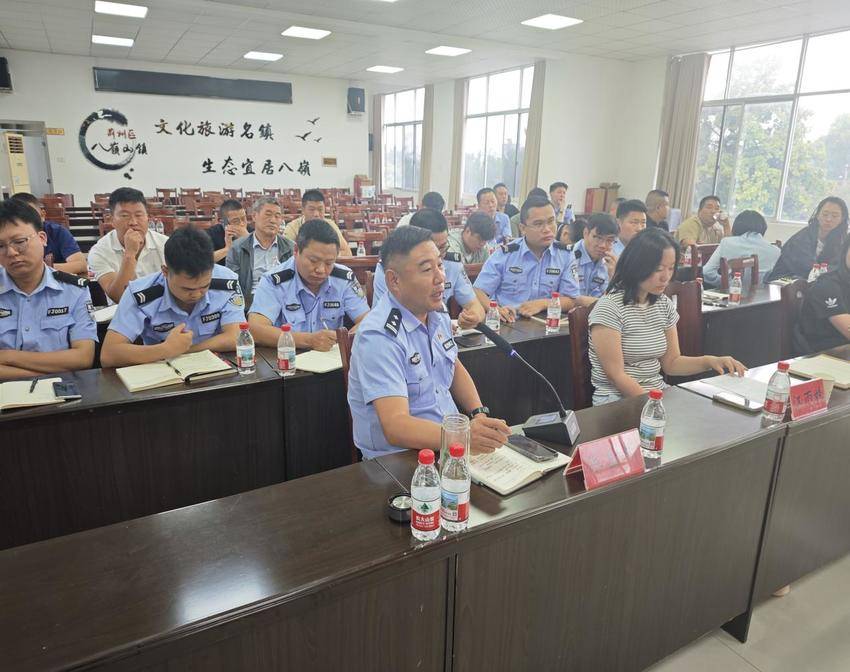 以案释法强本领 互动答疑砺精兵--八岭山镇2025年政法干部素质提升大讲堂首期活动顺利举办(4).docx