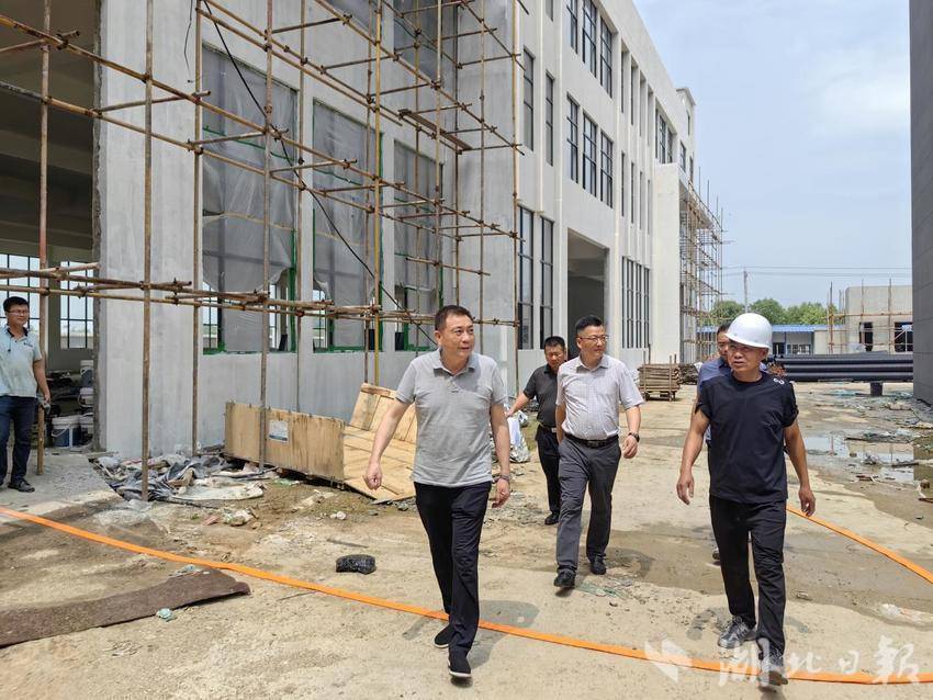 假期不停工 一线强督导 实干争先保发展.docx