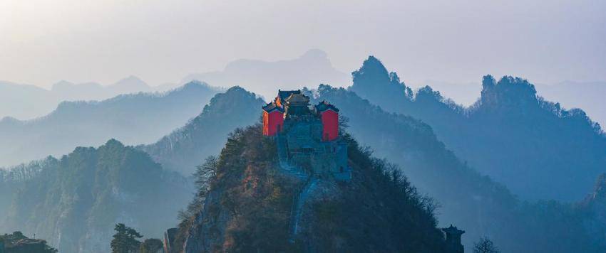 云赏武当冬韵！主题摄影展呈现仙山冰雪与文旅新貌.docx