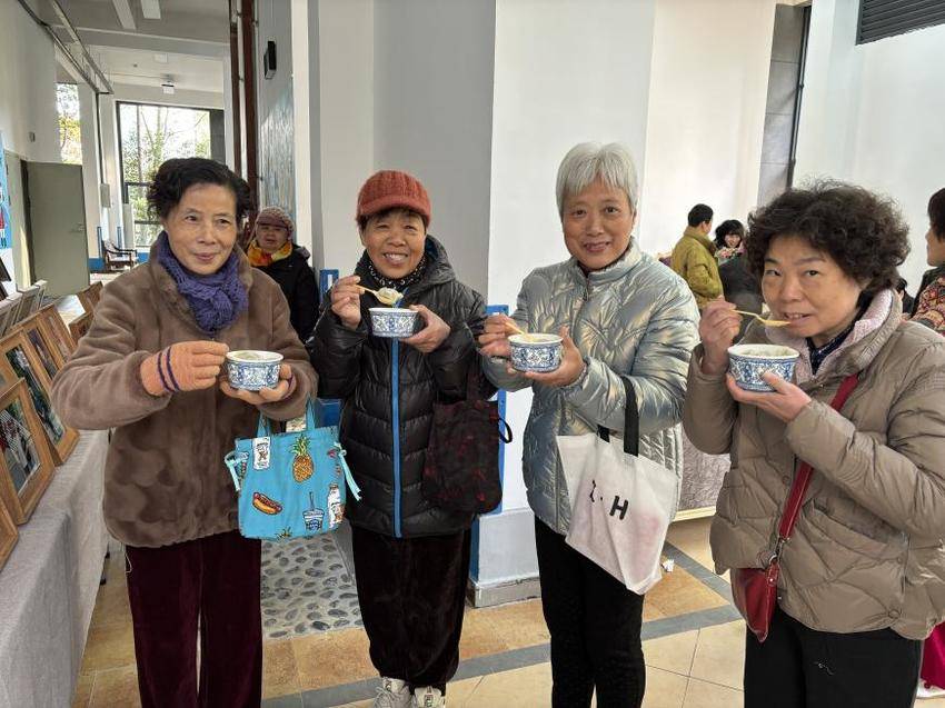 （1226汉兴街道江汉里社区）架空层不“架空”  基层自治显成效.docx