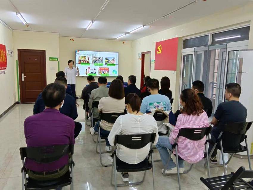 以“人车分流”开启社区治理新探索.docx