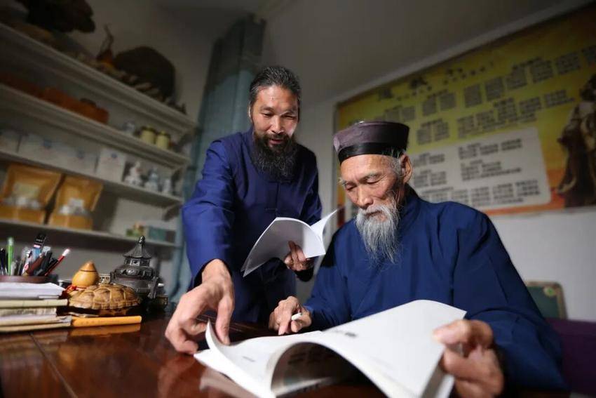 云赏武当冬韵！主题摄影展呈现仙山冰雪与文旅新貌.docx