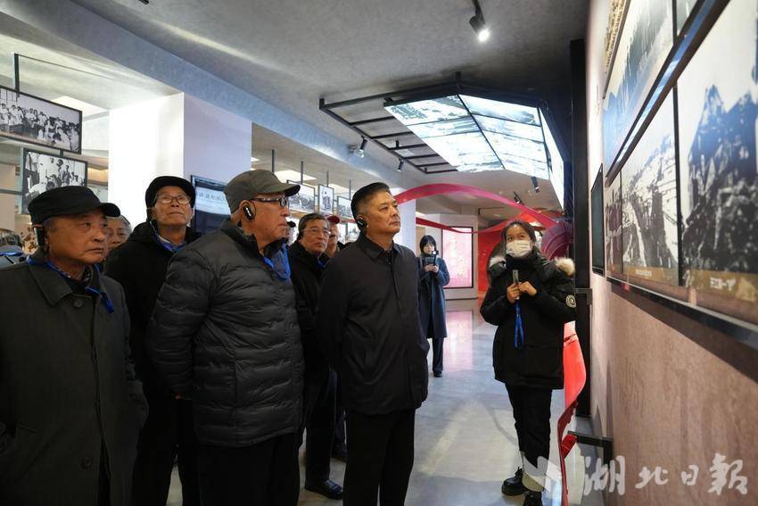 纪念中国人民抗日战争暨世界反法西斯战争胜利80周年、毛泽东同志诞辰132周年红色荆楚大穿越武鄂黄之毛泽东视察旧址研学活动成功举行(1).docx