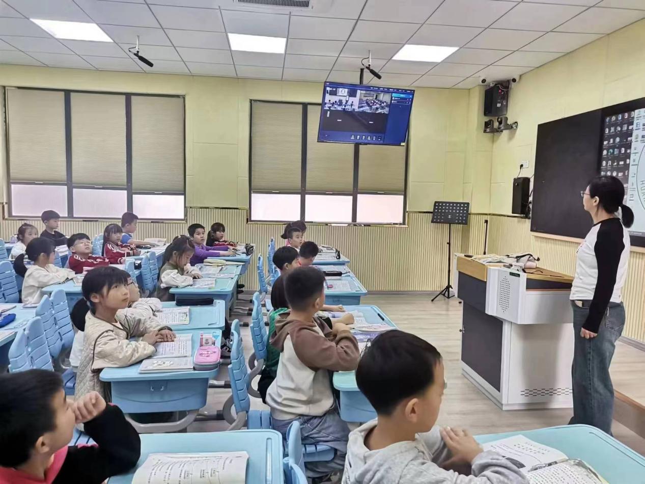 黄梅县第一小学教联体 APP.docx