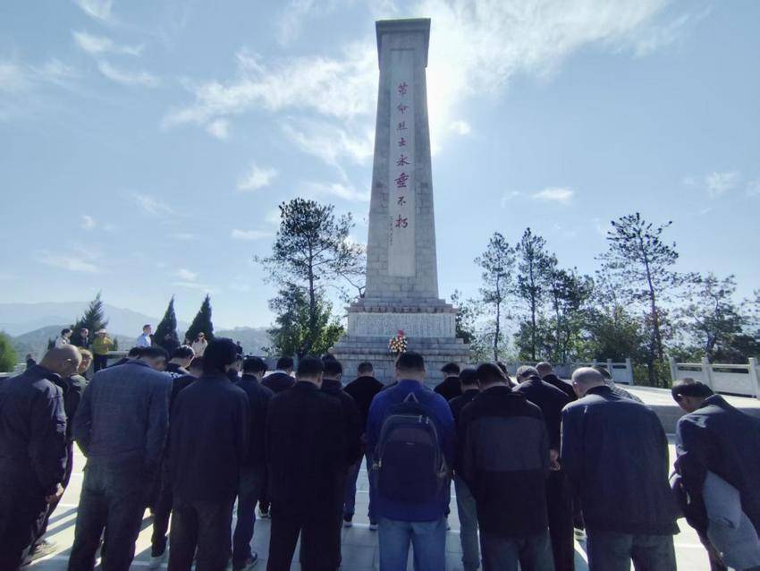 传承红色基因，重塑人生航向活动宣传稿_1.docx