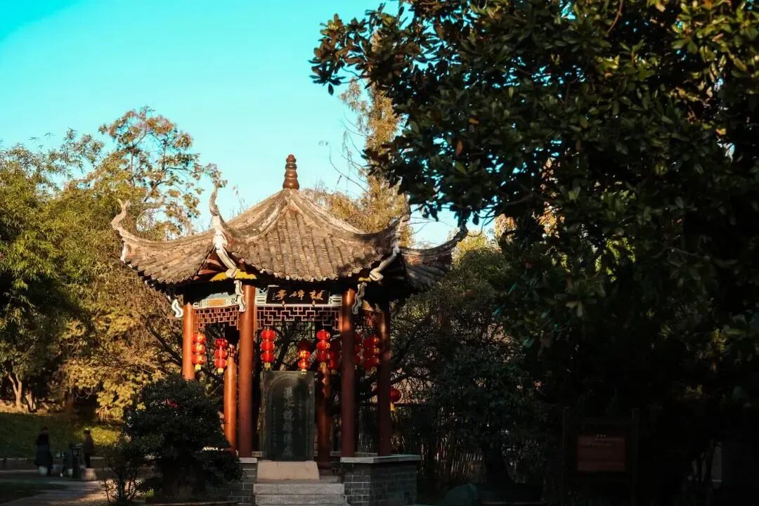 水镜庄.jpg