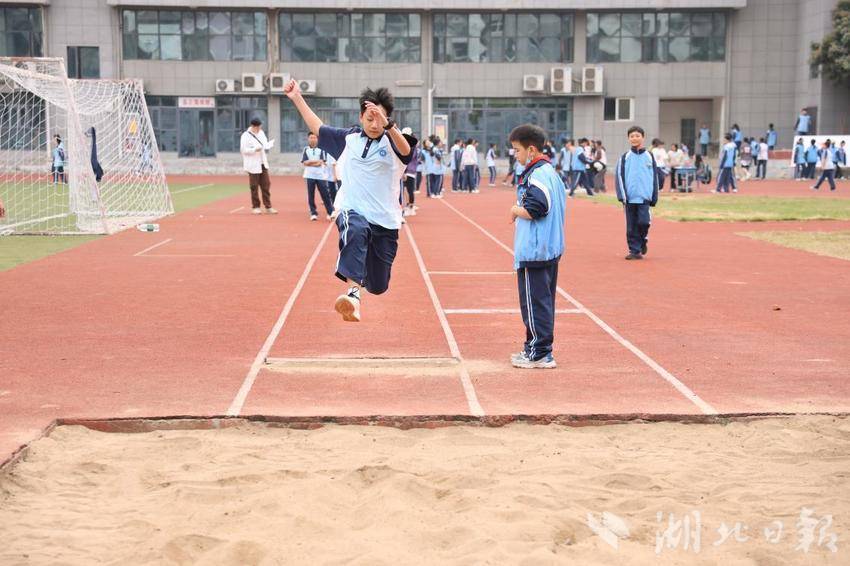 通讯稿方案.docx