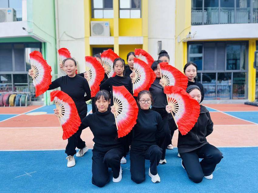 湖北日报客户端讯.docx