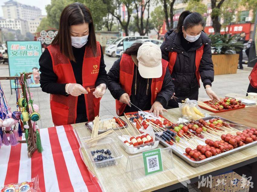 非遗雅韵伴欢歌 邻里同乐迎新年.docx