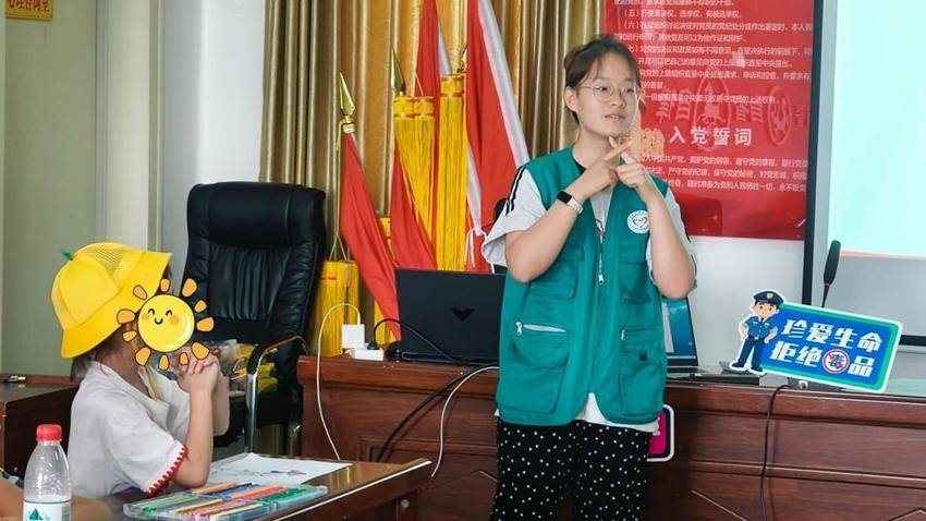 湖北文理学院三下乡：七彩实践点亮龙王镇.docx