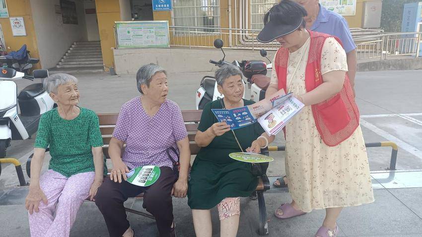 【平安石山】关爱特殊群体，高温天用火用电安全‘敲门’行动.docx