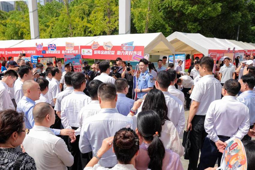 20250920金秋反诈织密网 网络安全记心中.doc