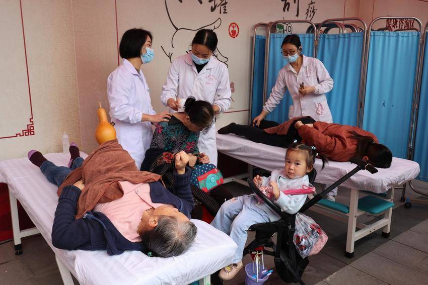 孝感市中医医院第十三届膏方文化节开幕式暨养生集市盛大开幕(1)(1).docx