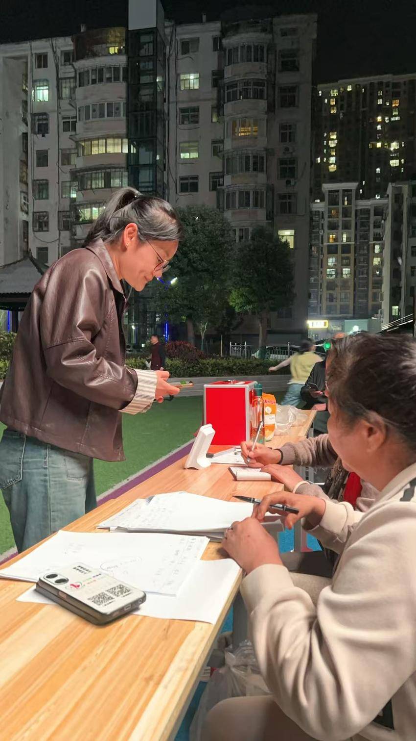 2025.10.29【美好丰润园】众志绘就家园新景，爱心铸就幸福之基【美好丰润园】众志绘就家园新景，爱心铸就幸福之基.docx