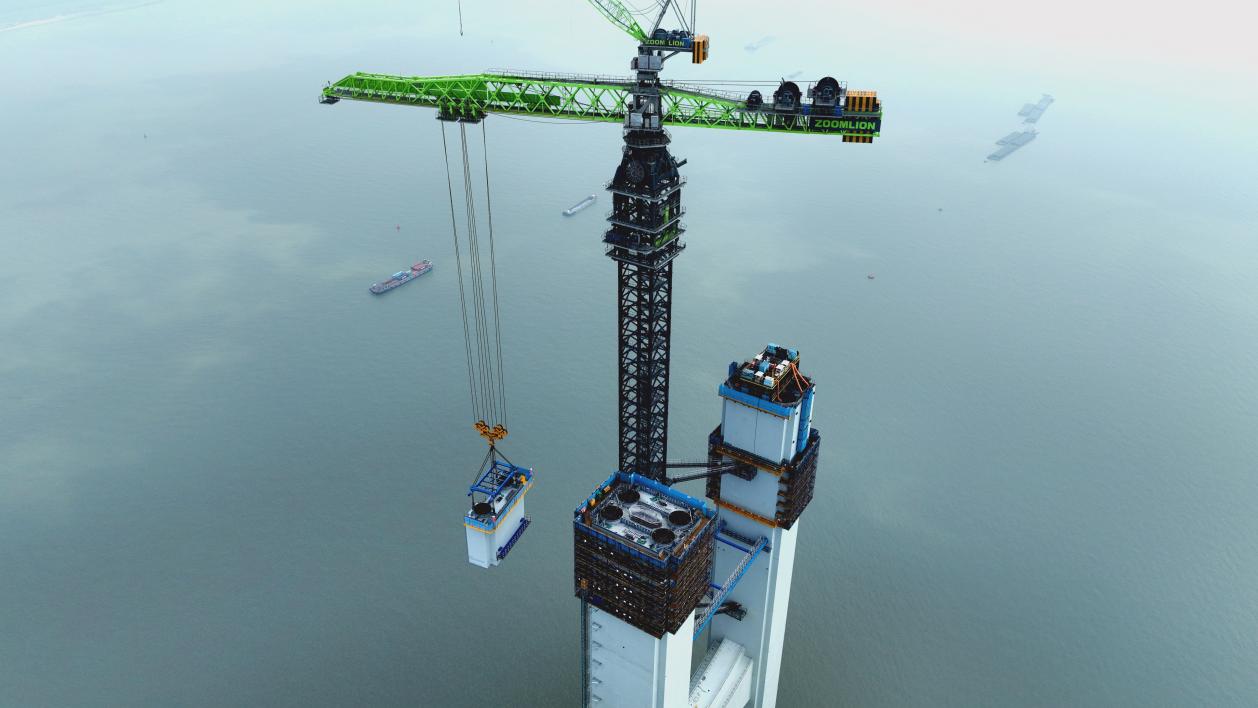 【交通强国】张靖皋长江大桥南航道桥南主塔突破300米.docx