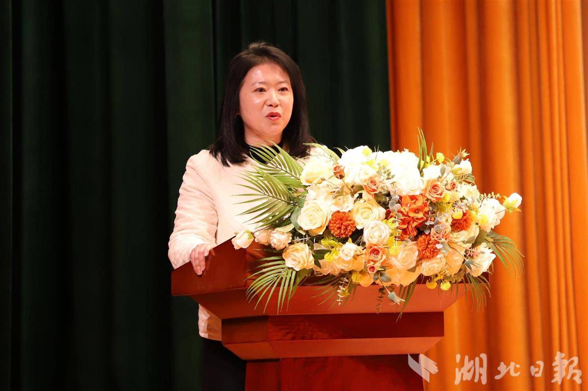 由武汉市教育科学研究院主办的2025年学前教育新学期工作推进会，在湖北省省直机关第一幼儿园举行。