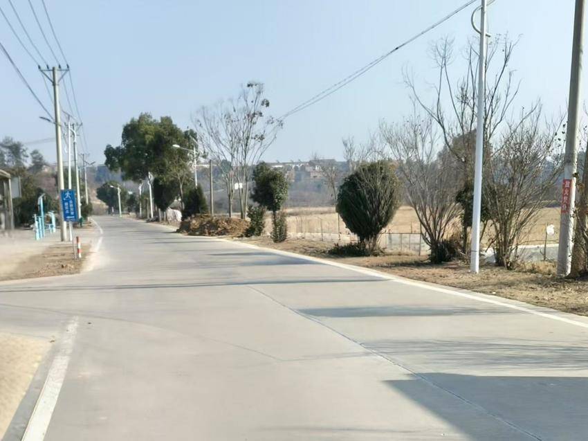 安陆市接官乡：三措并举强民生 绘就宜居新画卷.docx