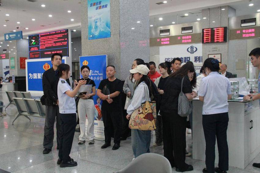 春风惠个体，服务零距离——武昌区税务局开展个体工商户“办税体验日”活动.docx