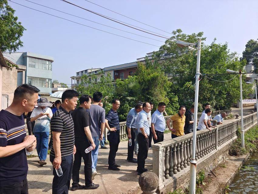 汪仁镇：“三个一”推进共同缔造扩面提质.docx