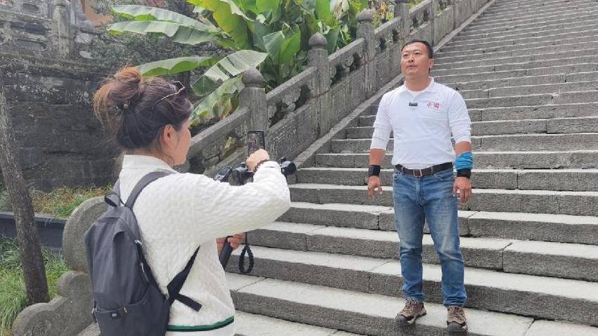 改 欲登50座山申报吉尼斯世界纪录(1).docx