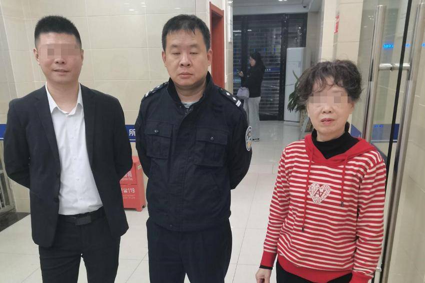 20241105“我在家摔了，速回电回家。”民警急中生智惊险拦截劝阻保住10万元血汗钱.docx