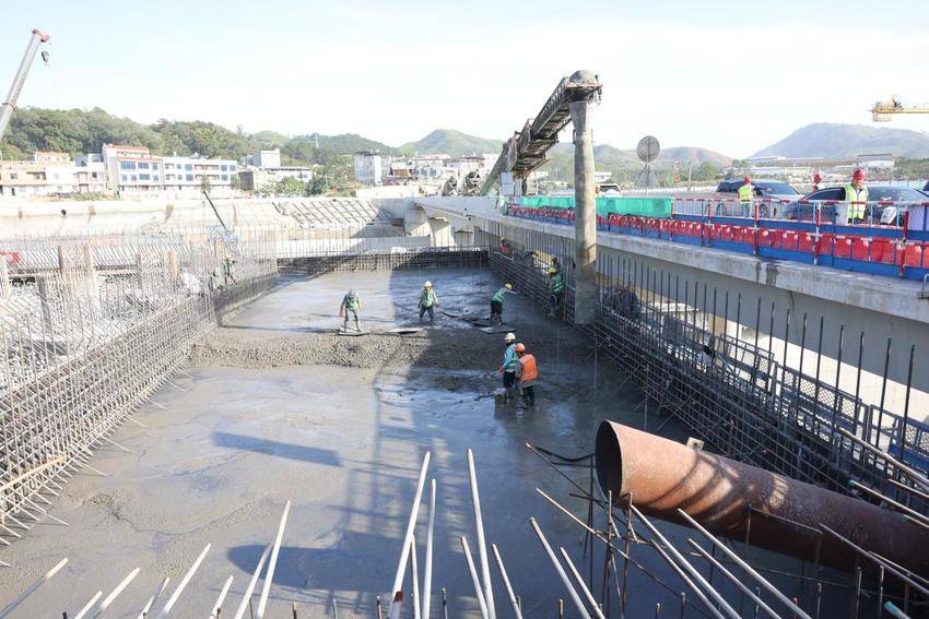 【一线传声】平陆运河马道枢纽项目荣获中交集团劳动竞赛先进项目.docx