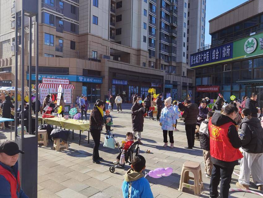 2024.12.28九峰街道成功举办“时光迎新 怀旧市集”游园会活动【通讯员：李莹 袁夏】.docx