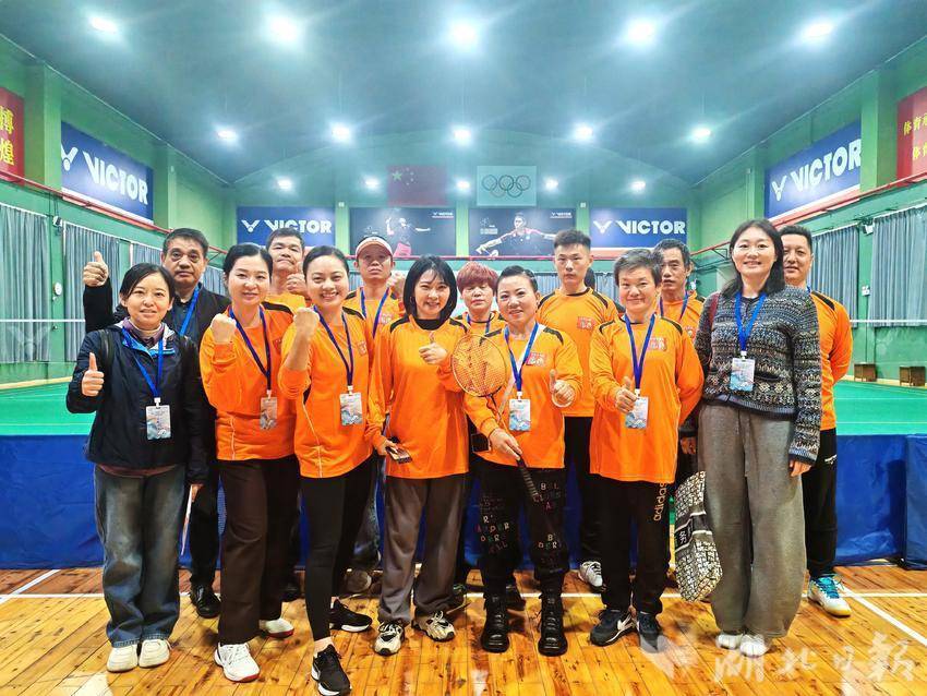 竞逐展风采 首义路街道残疾人运动员“羽”动赛场.doc