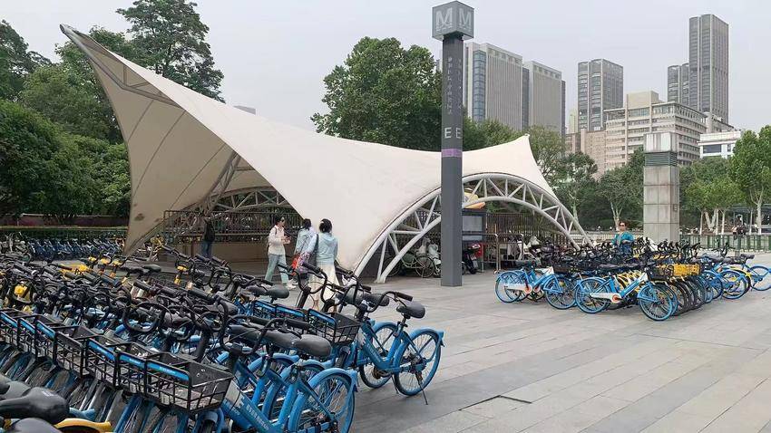 整治共享单车乱停乱放，保障居民“最后一公里”.doc
