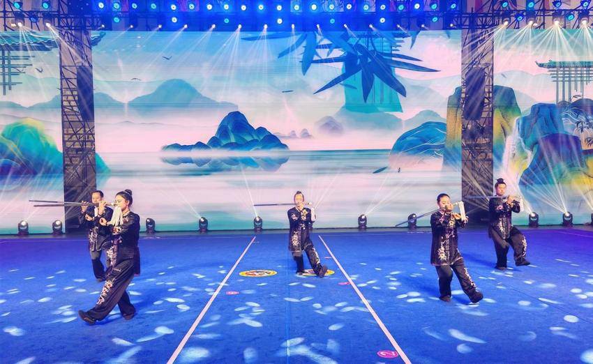 （对上）10.25第八届武当太极拳国际联谊大赛在武当山开幕(1).docx