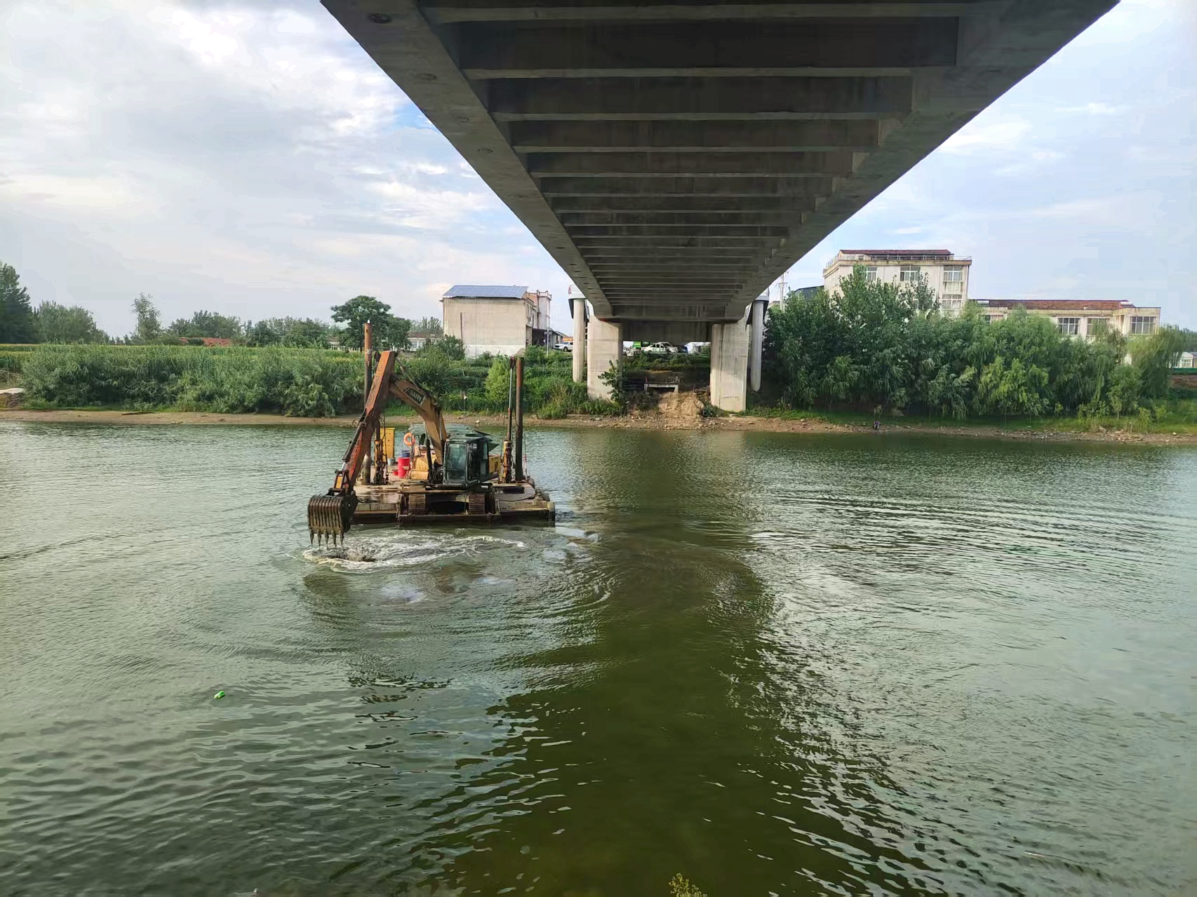 【一线传声】驰援疏通航道！中交二航局沱浍河航道整治工程施工项目部收获表扬信.docx