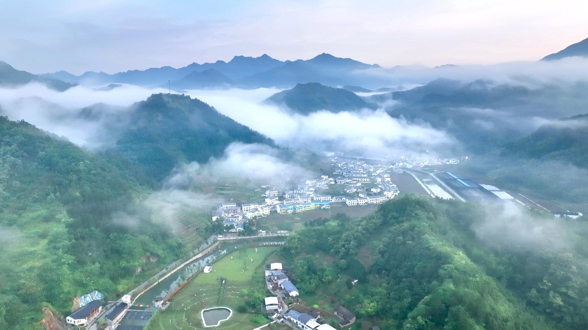 山区美景肖家边
