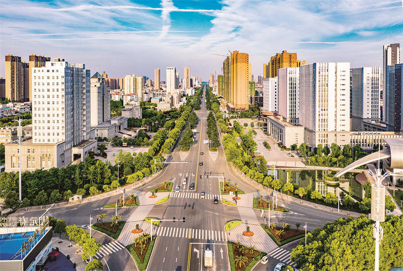 省级示范路——陆羽大道。天门市委宣传部供图