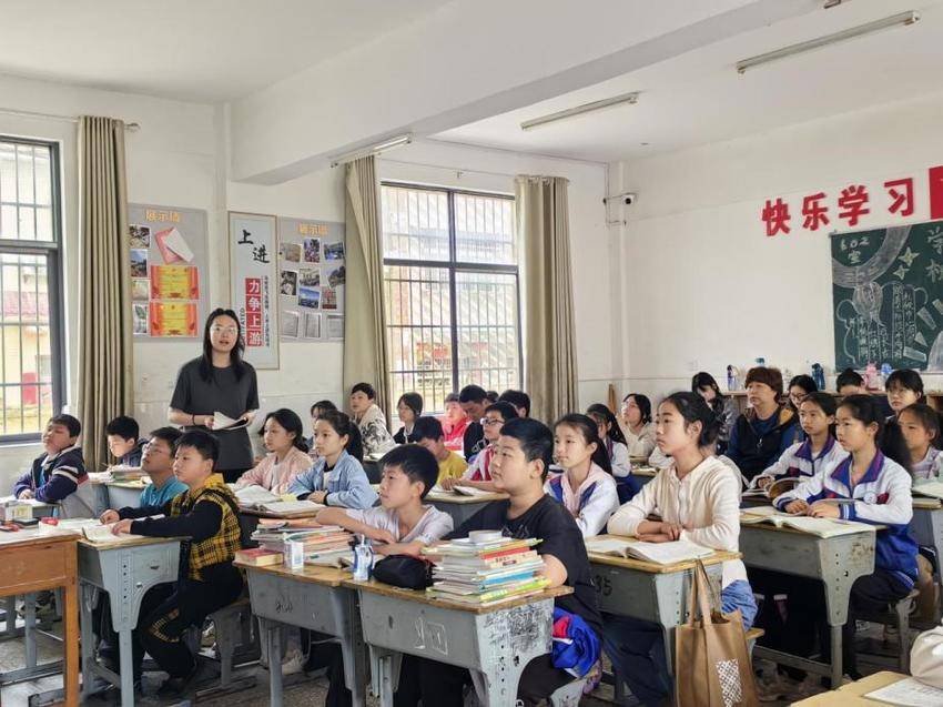 十岗小学2024年春教研节通讯稿.docx