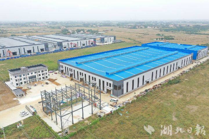 湖北金衡新材料项目施工现场（孙缙 摄）