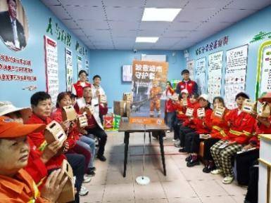 新华街道携手多方力量，温情致敬“城市美容师”：环卫工人节公益行动传递社区暖意.docx