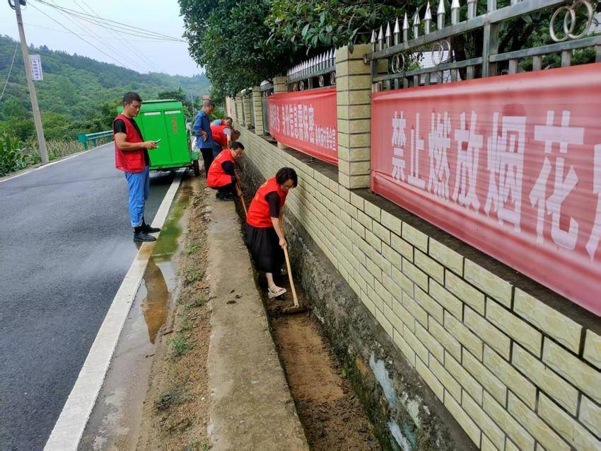 桑树庙村：雨后清淤疏浚(1).docx