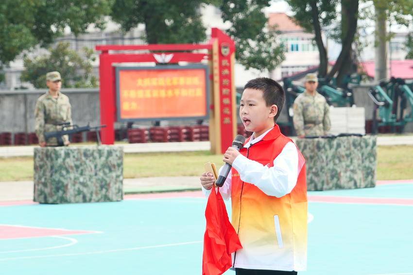 黄州文旅小小志愿讲解员与鄂州“鱼墩墩”团队携手进军营