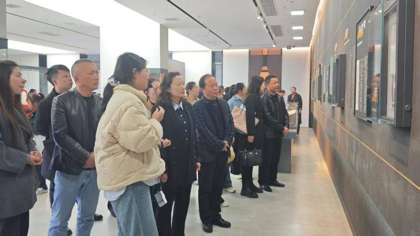 安陆市总工会开展“干部素质提升年”学习考察活动.docx