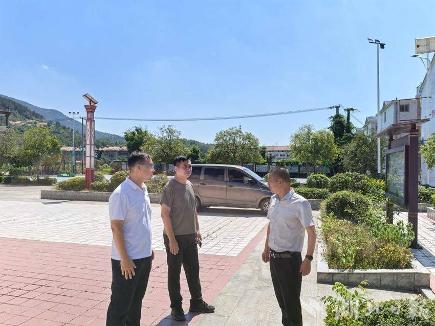 余川镇财政所：暑日田间办实事 惠农补贴暖民心.docx